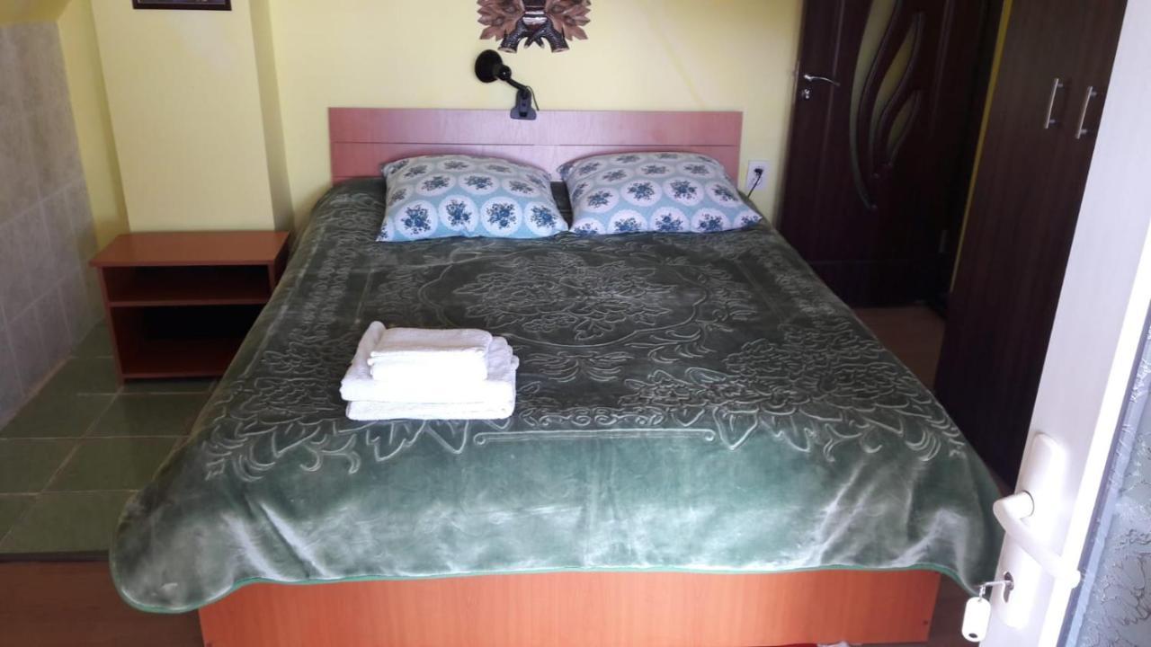 Family&Friends Apartment Ceahlau Ngoại thất bức ảnh