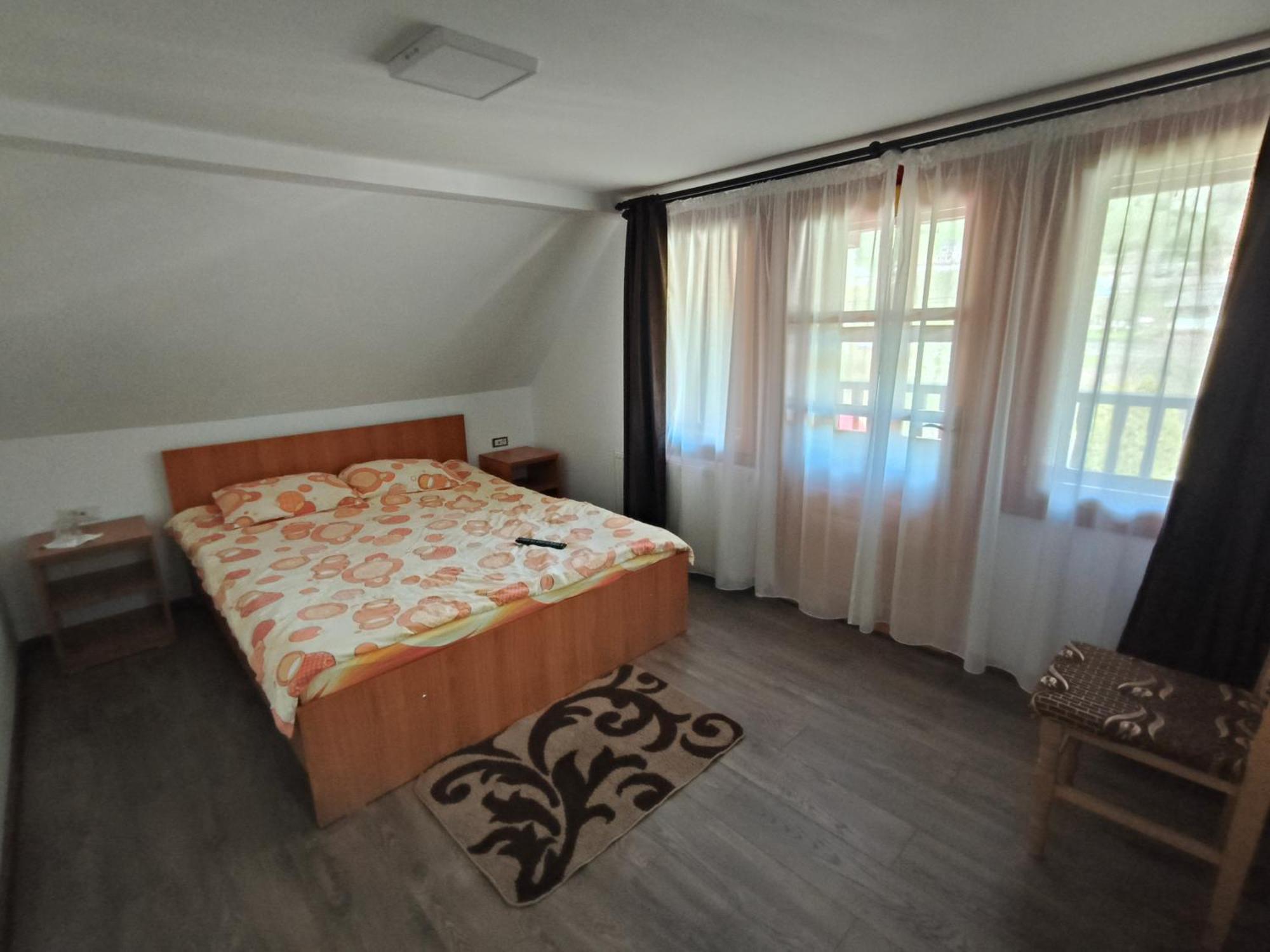 Family&Friends Apartment Ceahlau Ngoại thất bức ảnh