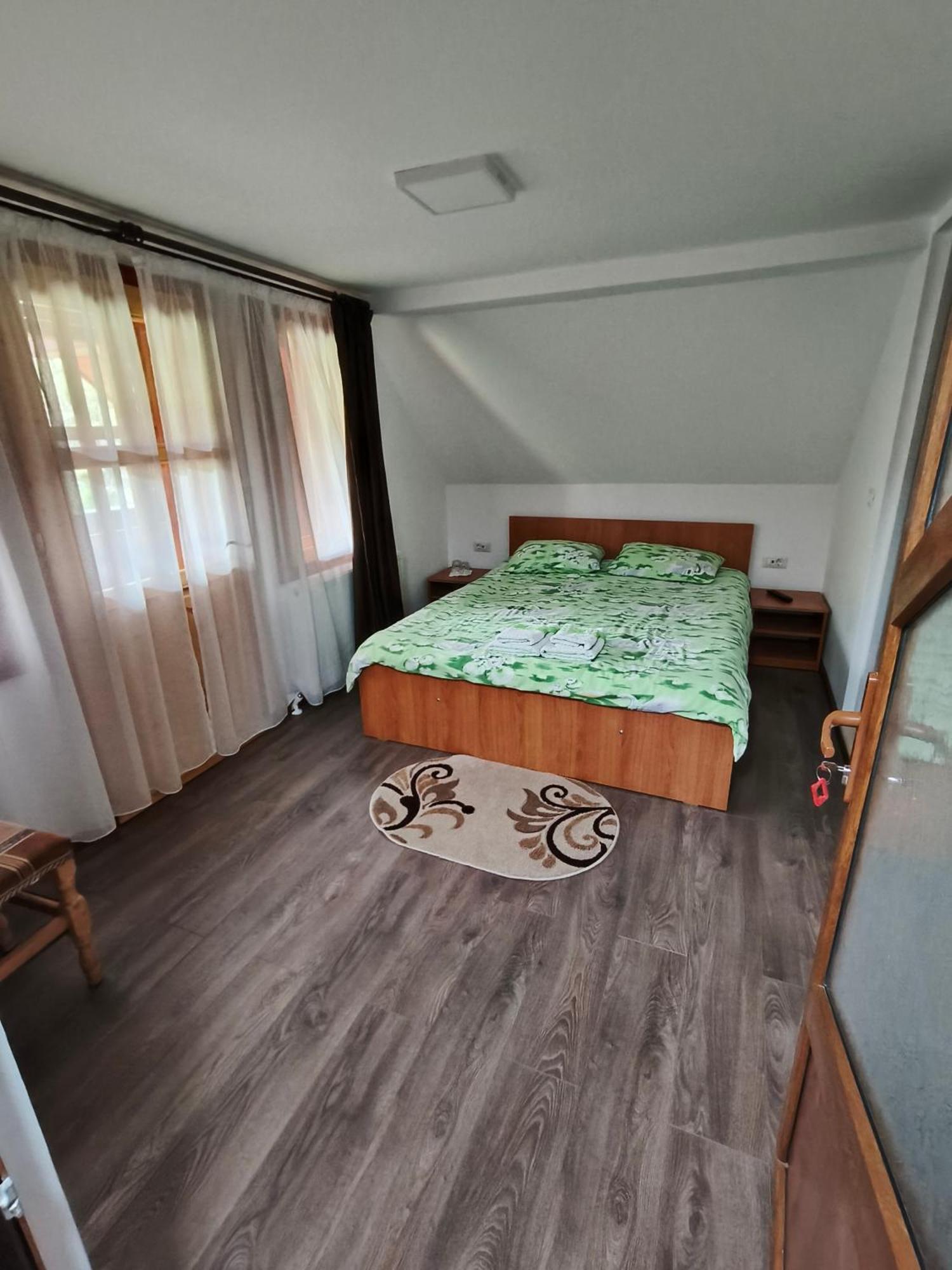 Family&Friends Apartment Ceahlau Ngoại thất bức ảnh